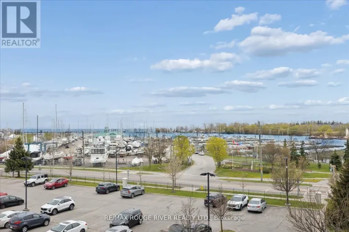 305 - 340 WATSON STREET W, Whitby
