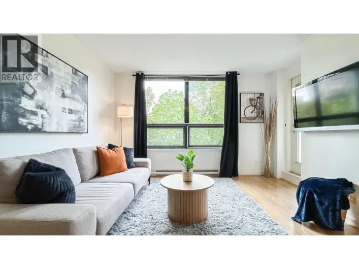 305 3638 VANNESS AVENUE, Vancouver