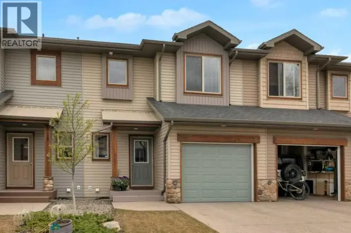 305, 413 River Avenue, Cochrane