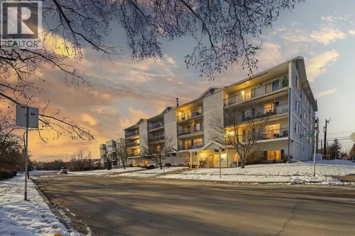 305, 4522 47A Avenue, Red Deer