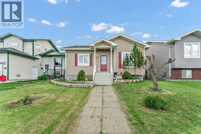 305 5 Avenue SW, Redcliff