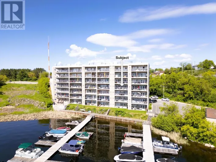 305 5 Bay Road, Kenora