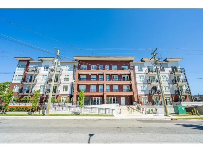 305 5420 208 STREET, Langley