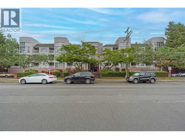 305 5488 ARCADIA ROAD, Richmond