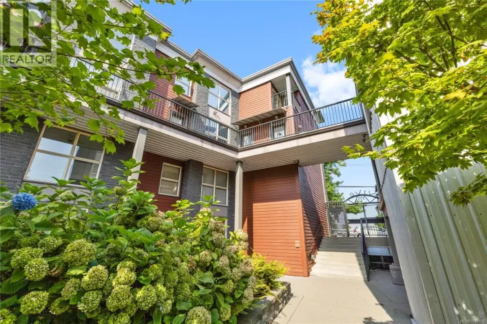 305 555 Franklyn St, Nanaimo