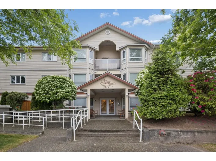 305 5977 177B STREET, Surrey