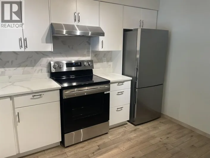 305 6070 MCMURRAY AVENUE, Burnaby
