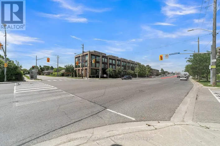305 - 639 LAWRENCE AVENUE, Toronto