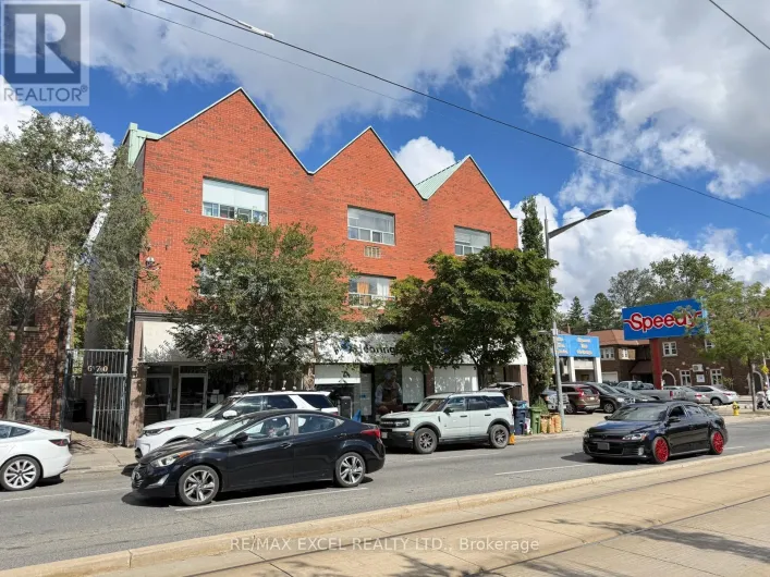 305 - 666 ST CLAIR AVENUE W, Toronto