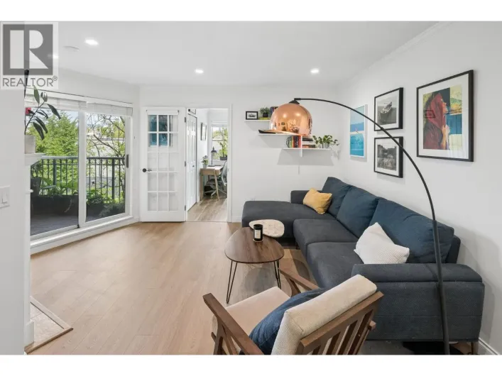305 688 E 16TH AVENUE, Vancouver