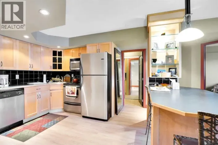 305, 717 4A Street NE, Calgary