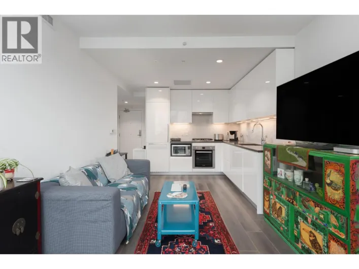 305 8138 FRASER STREET, Vancouver