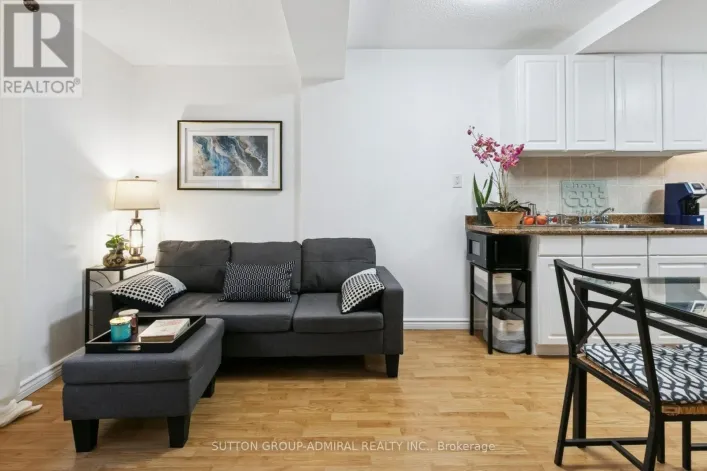 305 - 88 CHARLES STREET, Toronto