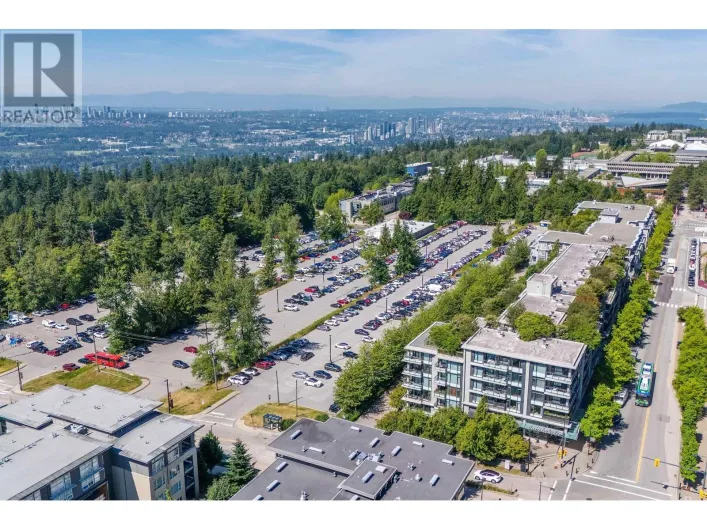 305 9009 CORNERSTONE MEWS, Burnaby