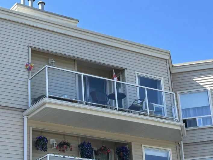 305 9295 122 STREET, Surrey