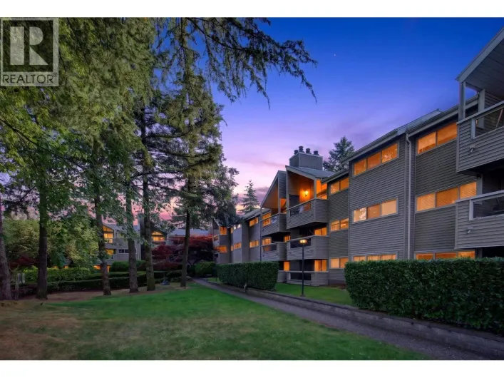 305 932 ROBINSON STREET, Coquitlam