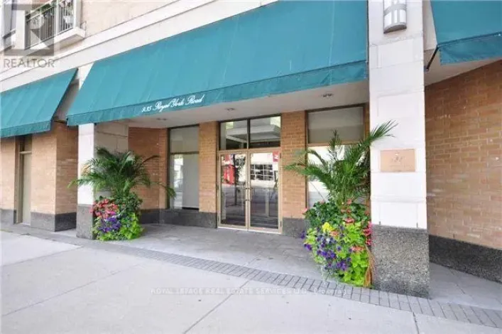 305 - 935 ROYAL YORK ROAD, Toronto