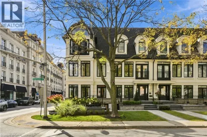 305 RANDALL Street, Oakville