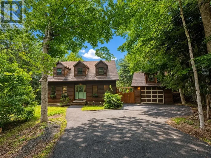 305 Rolling Hills Drive, Waverley