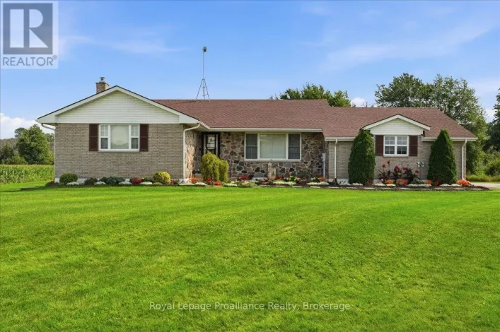 305 VALLEY ROAD, Prince Edward County