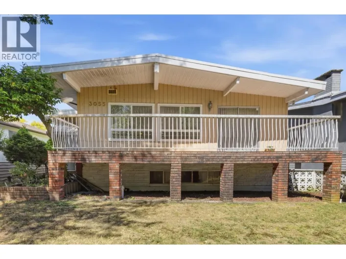 3055 ROSEMONT DRIVE, Vancouver