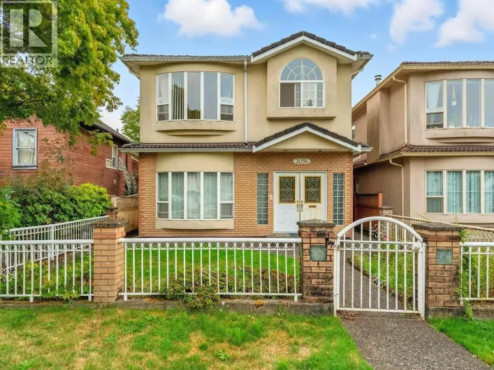 3056 ADANAC STREET, Vancouver