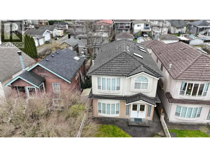 3056 ADANAC STREET, Vancouver