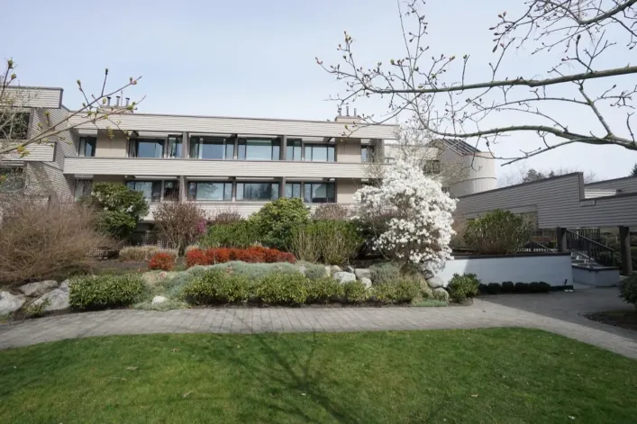 306 15275 19 AVENUE, Surrey