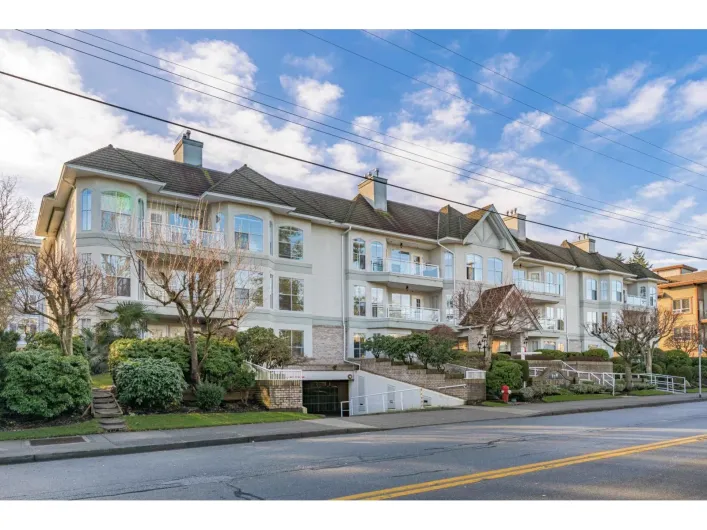 306 15290 18 AVENUE, Surrey