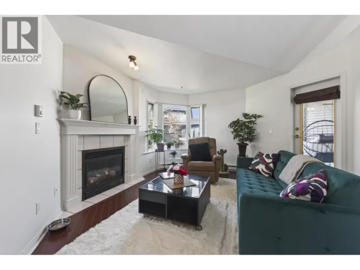 306 1999 SUFFOLK AVENUE, Port Coquitlam