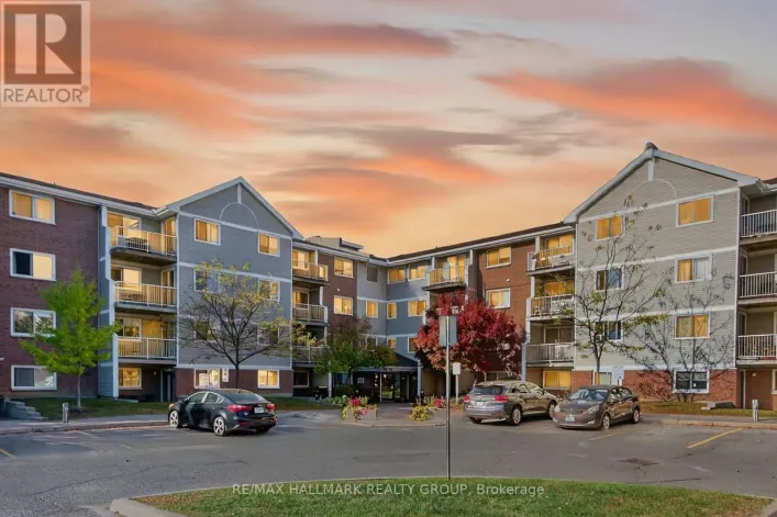 306 - 270 BRITTANY DRIVE, Ottawa