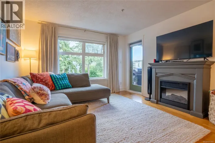 306 2717 Peatt Rd, Langford