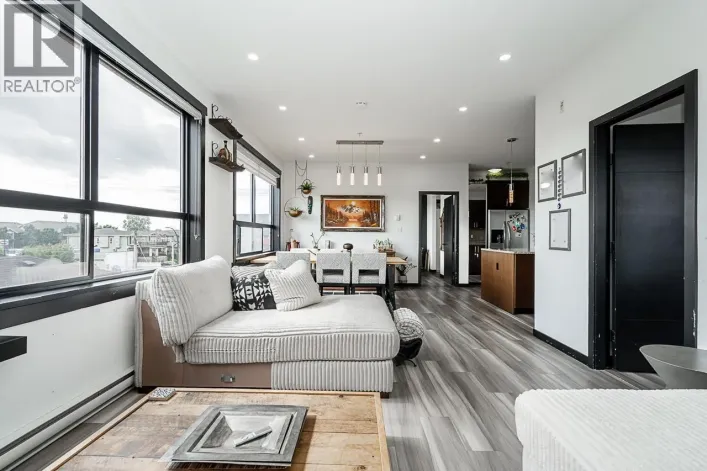 306 288 HAMPTON STREET, New Westminster