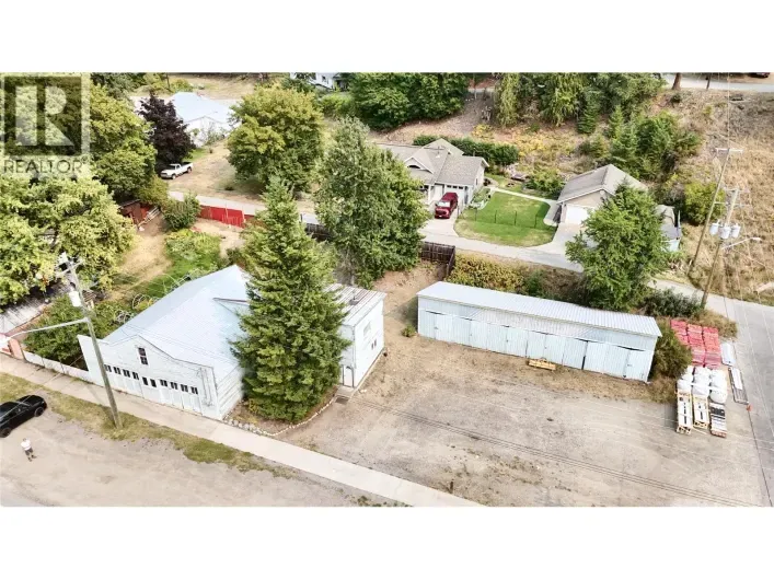 306 & 310 Lake Avenue, Silverton