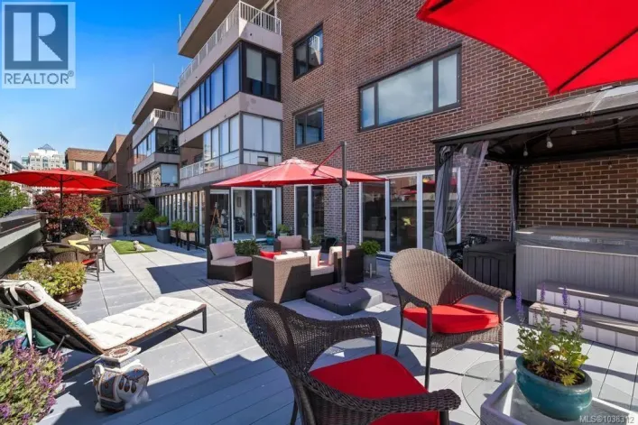 306 525 Broughton St, Victoria