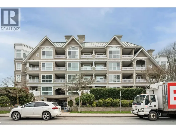 306 5500 LYNAS LANE, Richmond