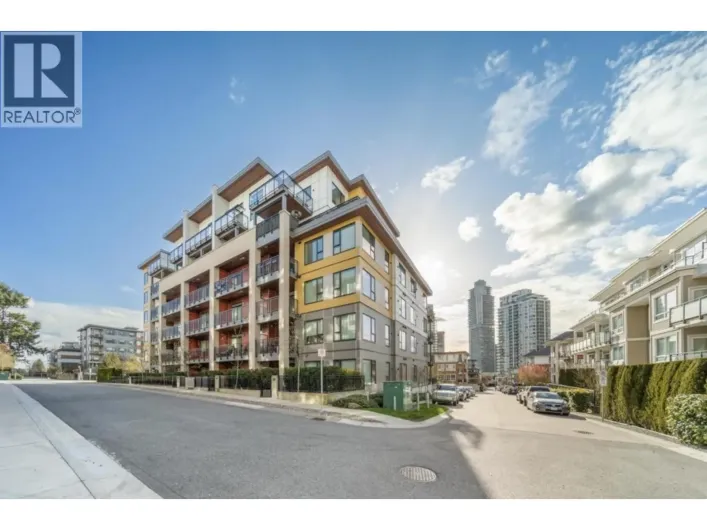 306 621 REGAN AVENUE, Coquitlam