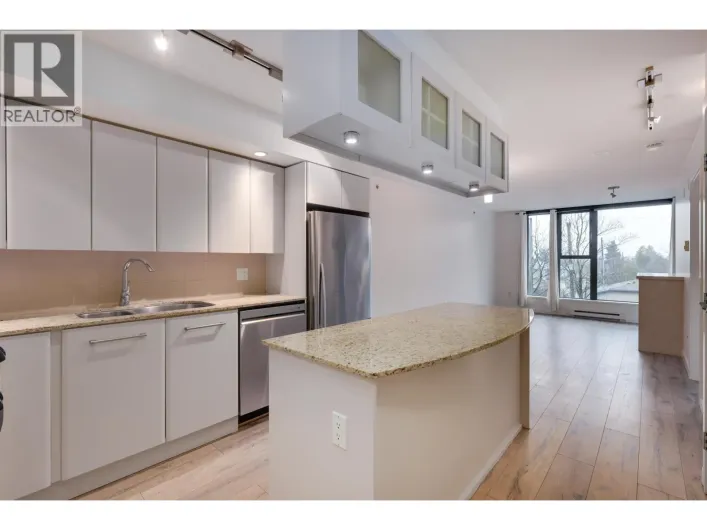 306 683 W VICTORIA PARK, North Vancouver