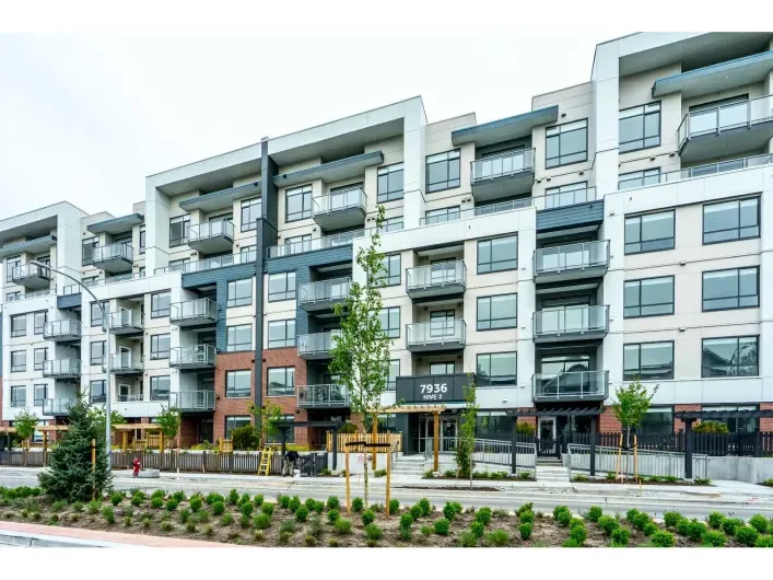 306 7936 206 STREET, Langley