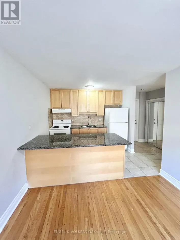 306 - 9 THIRTY THIRD STREET, Toronto