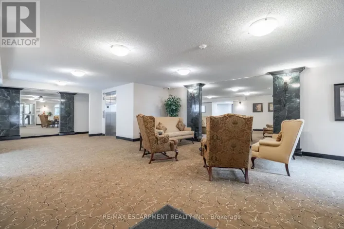 306 - 970 GOLF LINKS ROAD, Hamilton