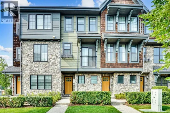 306 Ascot Circle SW, Calgary