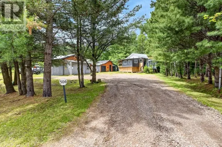House for sale: 306 Deschenes Lake Road, Westree