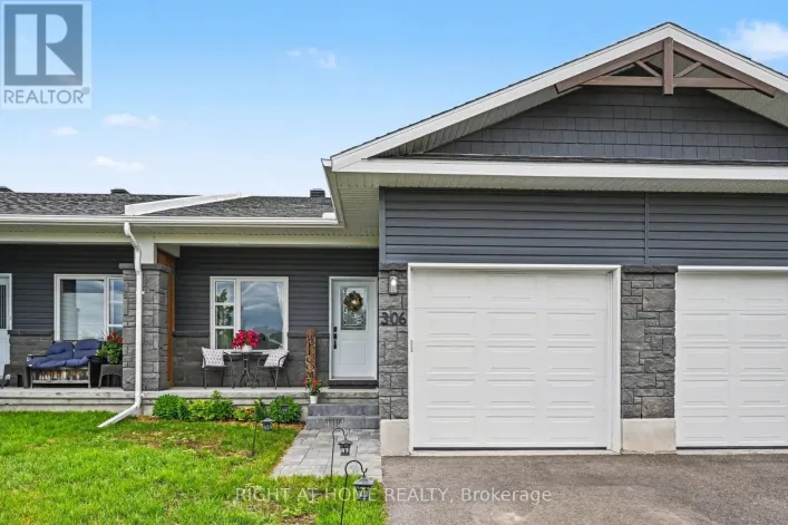 306 FORESTVIEW CRESCENT, Renfrew