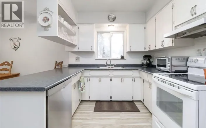 3062 WELLINGTON STREET, Port Coquitlam