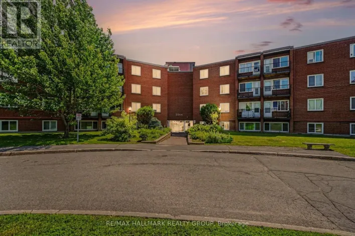 306C - 2044 ARROWSMITH DRIVE, Ottawa
