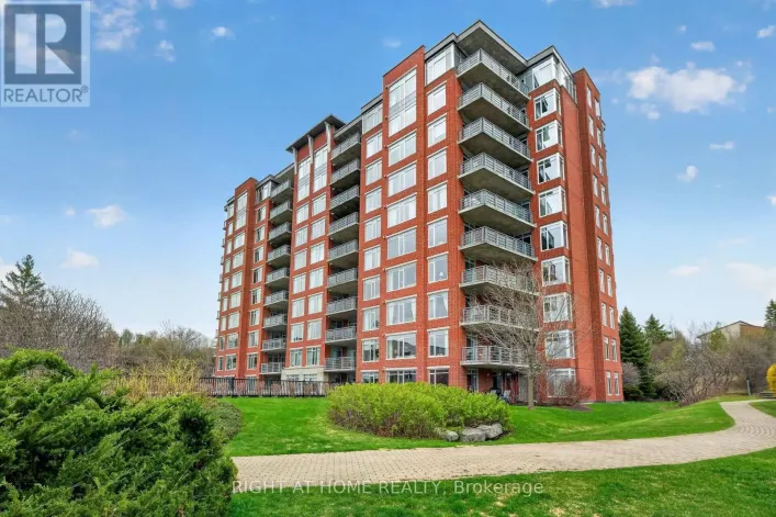307 - 136 DARLINGTON PRIVATE, Ottawa