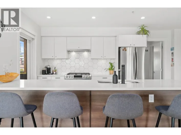 307 1519 CROWN STREET, North Vancouver