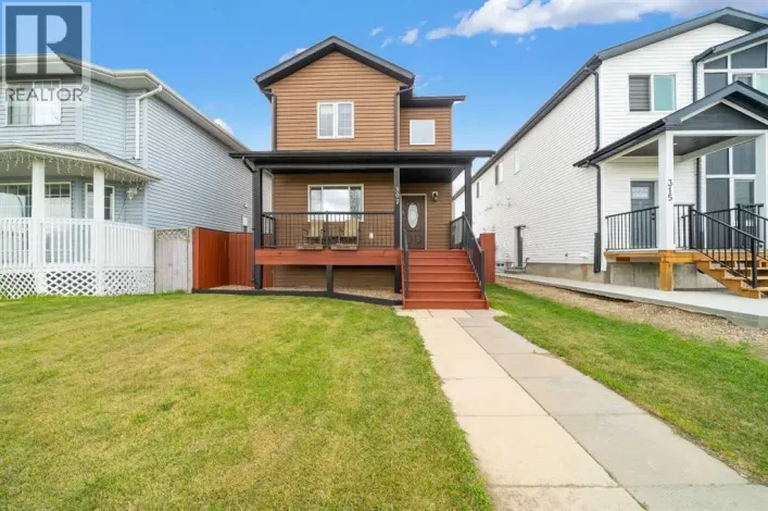 307 16 Street E, Brooks