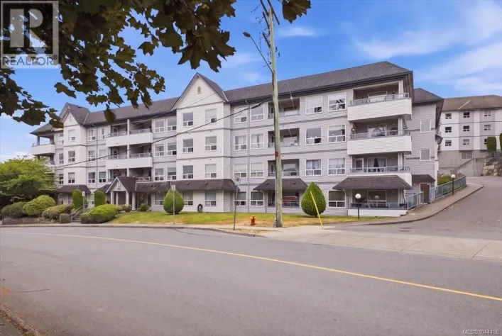 307 1631 Dufferin Cres, Nanaimo